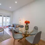 Bright 3br W/ 2 Baths - Near Graca & Tagus | By Airnest Appartement