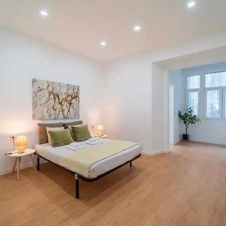 Bright 3br W/ 2 Baths - Near Graca & Tagus | By Airnest 公寓