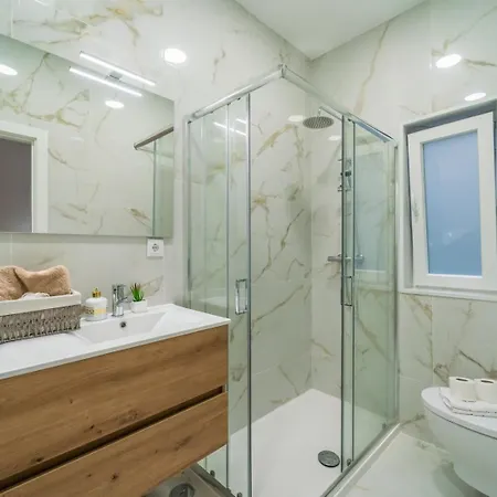 Bright 3br W/ 2 Baths - Near Graca & Tagus | By Airnest *